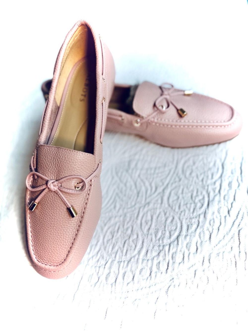 Women's Talbots Jessie Pebbled Leather Driving Moccasins in Soft Pink - Size 10